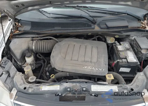 2011 Chrysler Town & Country Touring из США, поврежденный, VIN 2A4RR5DG7BR687739